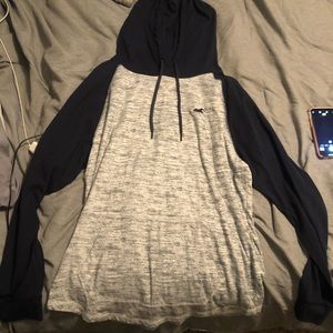gray and blue hollister pullover hoodie